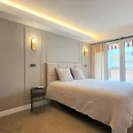 Cannes Banane 3 Pieces Renove Tout Equipe Au Coeur De Cannes - Garage Prive