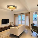 Cannes Banane 3 Pieces Renove Tout Equipe Au Coeur De Cannes - Garage Prive