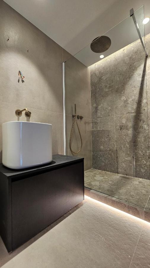 Banane 3 Pieces Renove Equipe Au Coeur De - Garage Prive Appartement Cannes