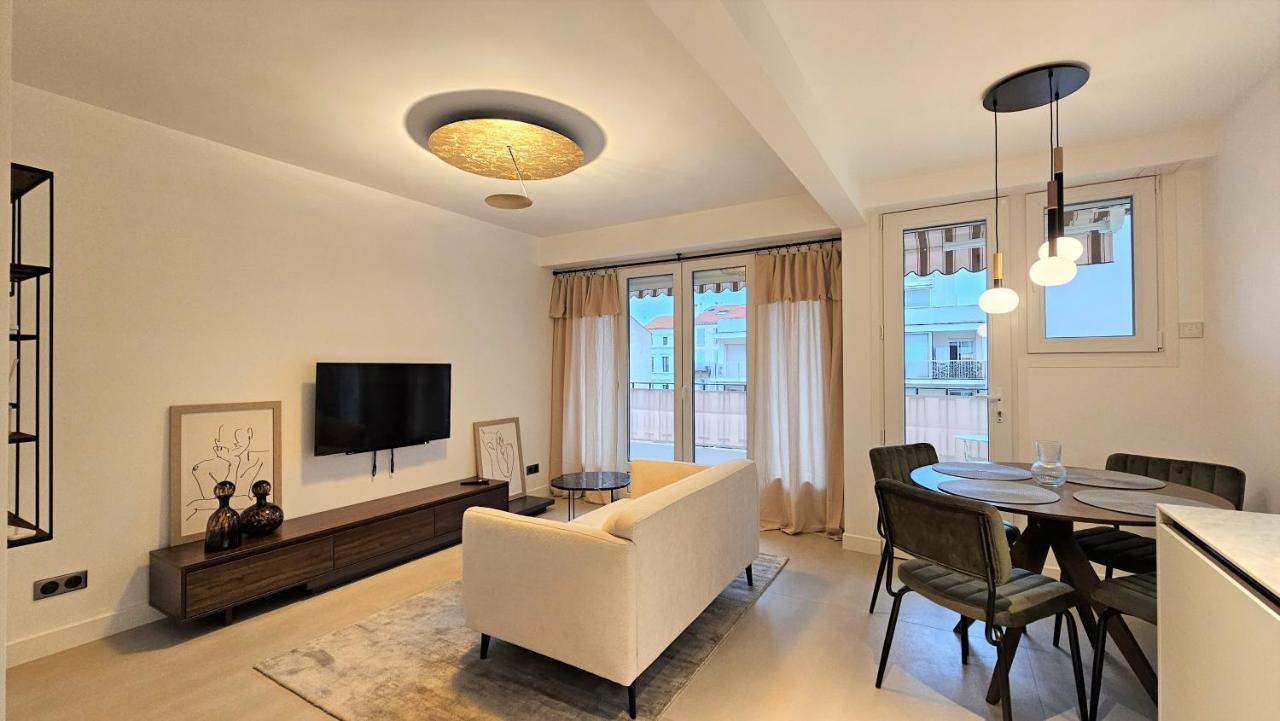 Appartement Banane 3 Pieces Renove Equipe Au Coeur De - Garage Prive *